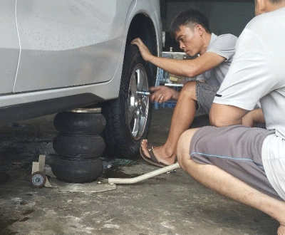 Vá vỏ xe ô tô ql1a trảng bom